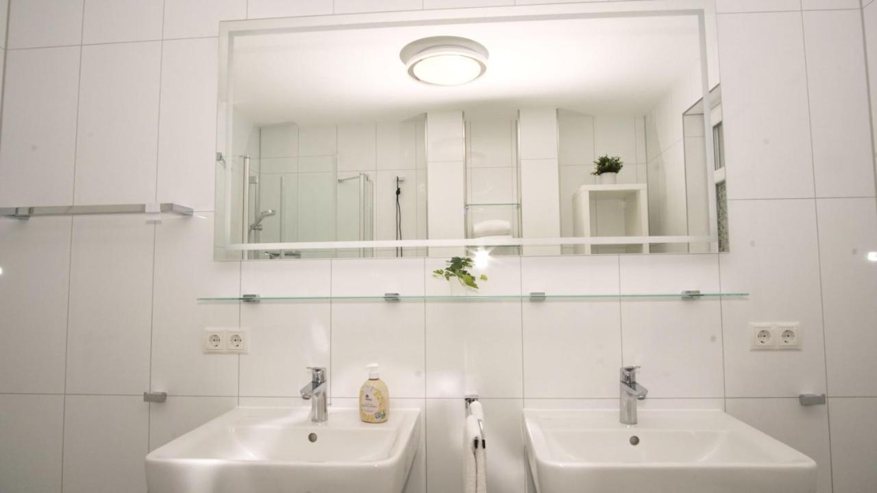 Terrasse, Gratis Nutzung Vom Ahoi Erlebnisbad Und Sauna In Sellin - Meeresblick Fewo 77 Goehren  Eksteriør billede